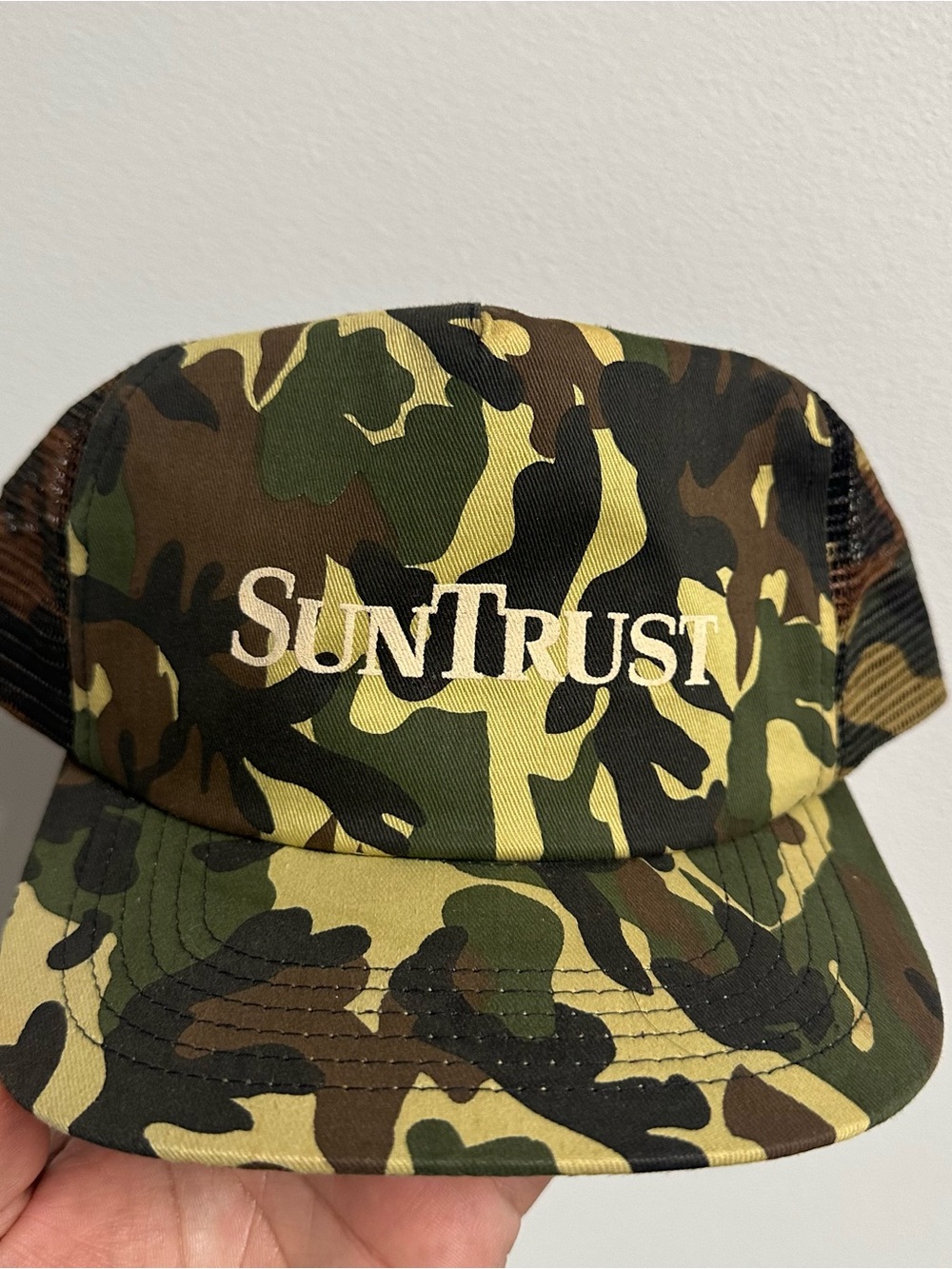 Vintage 90s SunTrust Bank Camo Trucker Hat Banking Green